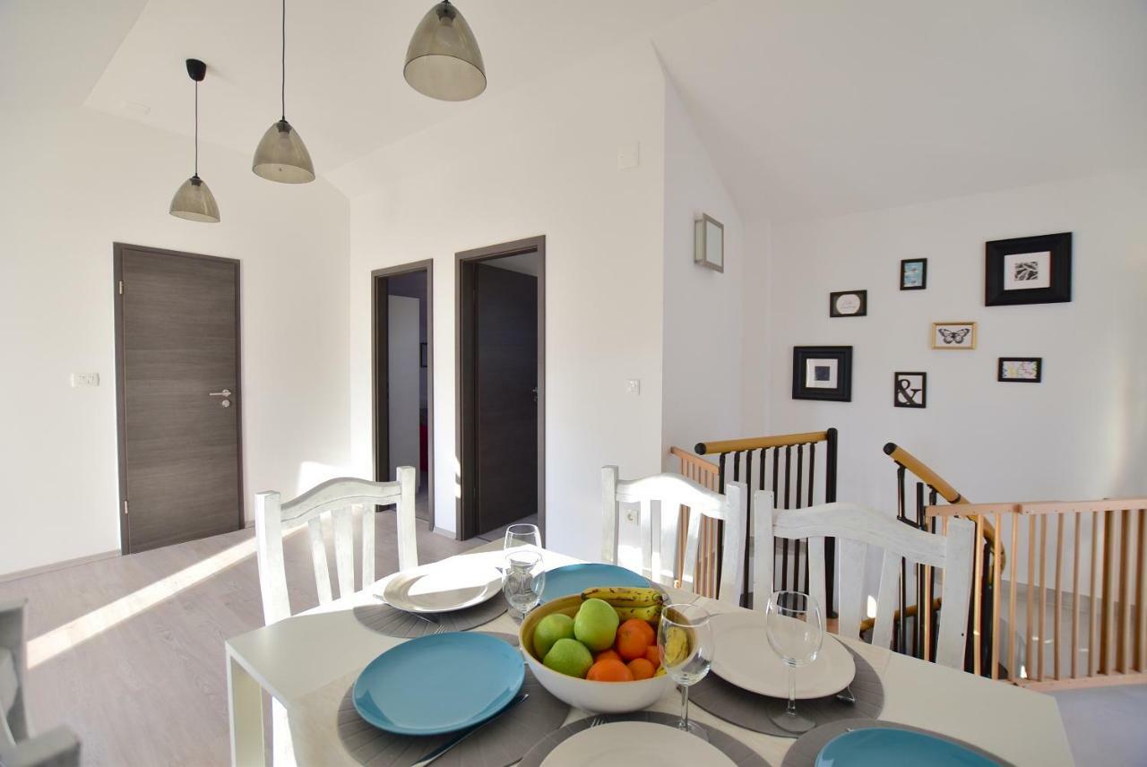 Apartments Sea & Sky Stari Grad  Ngoại thất bức ảnh
